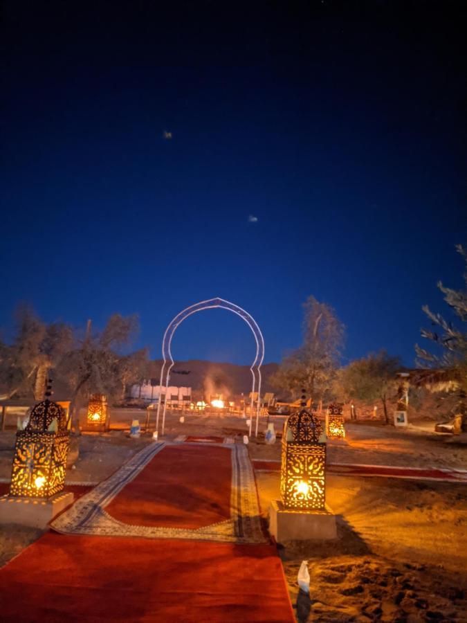 Hotel Sahara Majestic Luxury Camp Merzouga Esterno foto The entrance to the hotel