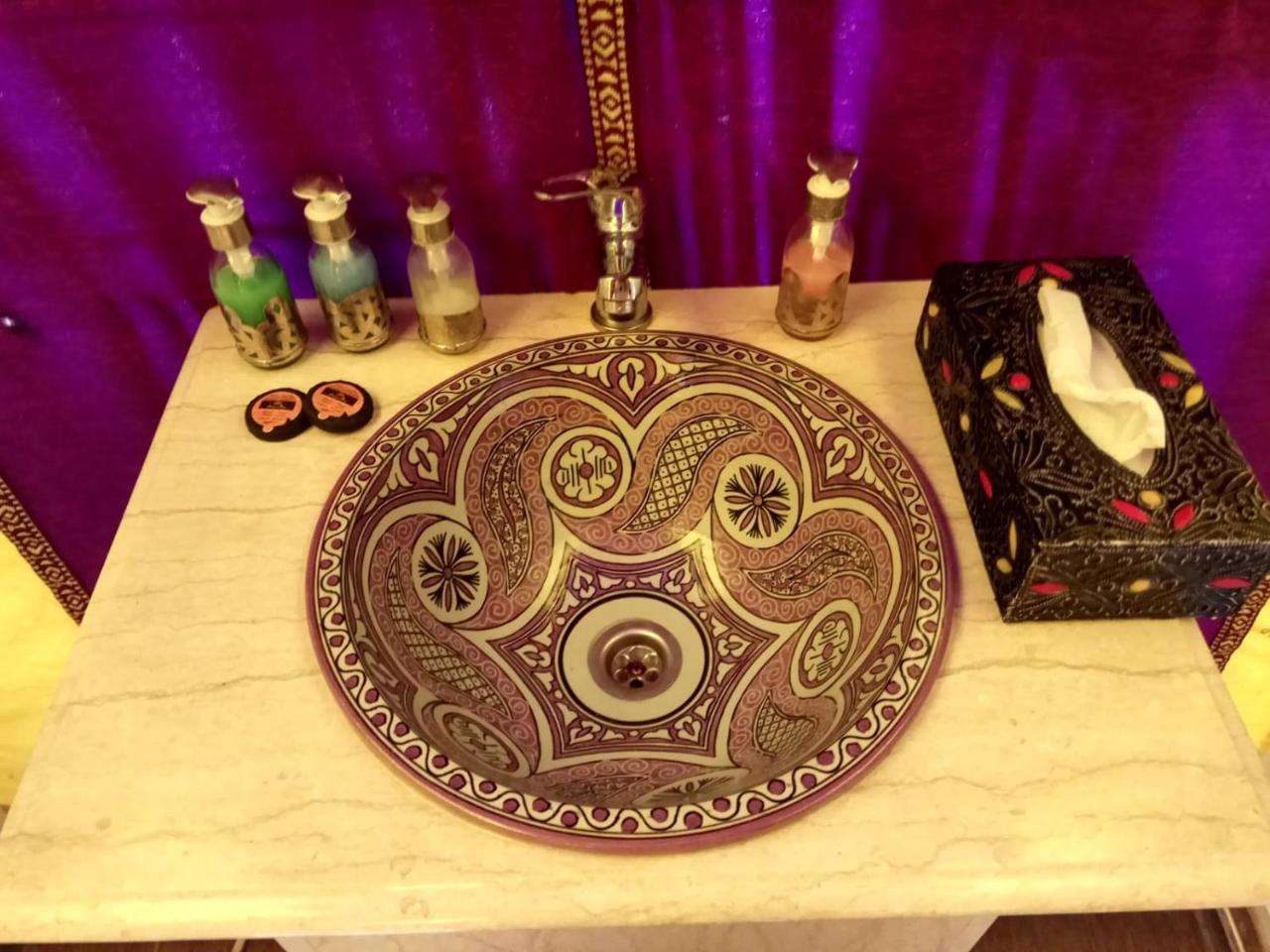 Hotel Sahara Majestic Luxury Camp Merzouga Esterno foto A Moroccan sink